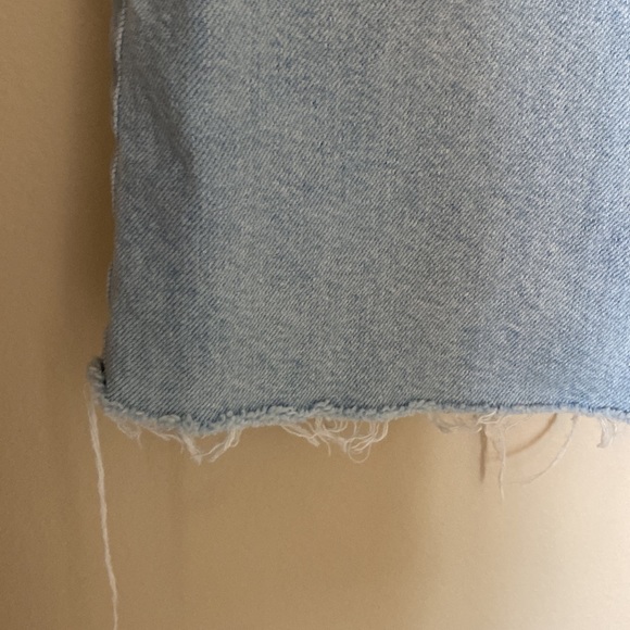 ❤️Distressed Jean Skirt - Picture 4 of 7